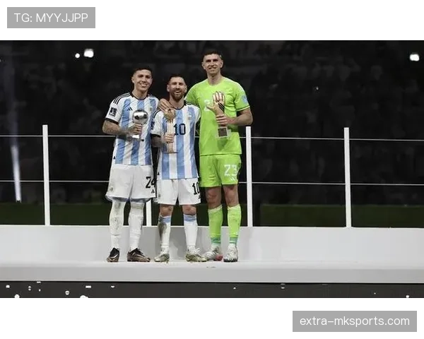 恩佐与德保罗：阿根廷中场双核的战术分工与适配逻辑解析